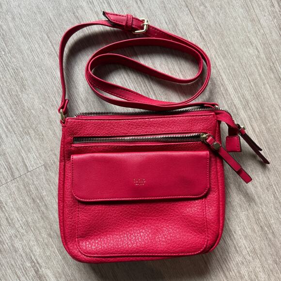 Tutilo New York Red Small Crossbody Bag for Women Stylish & Compact 9"x8" - Picture 1 of 6